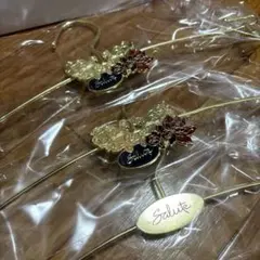 ワコール　Salute 花柄デザイン 衣類ハンガー 3本セット