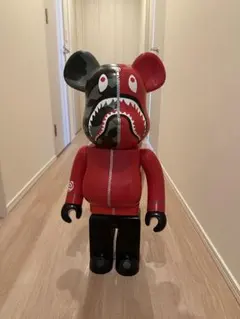 ベアブリック シャークデザイン 1000% レッド 70cm