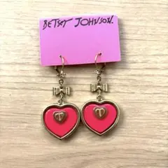 BETSEY JOHNSON ピアスのサムネイル