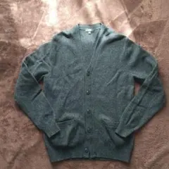 ユニクロ カーディガン 濃グレー WOOLのサムネイル