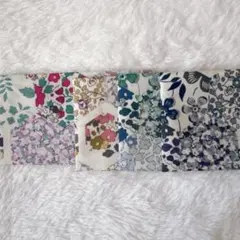 リバティ　ホビーラホビーレ パッチワークストーリーズ　新色　カットクロス　4枚