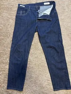 Item thumbnail for item 10e46d9d-95f9-44a6-8aeb-0cf0840fe7c8