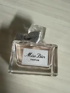 Miss Dior PARFUM ミニ香水のサムネイル