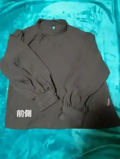 黒 　長袖　薄手ブラウス