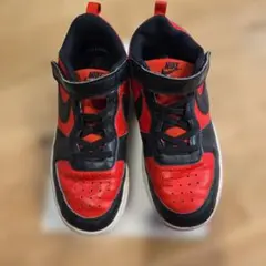 Nike DV457-600 赤黒スニーカー