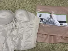 E70 BRIDALBEAUTE バックレスビスチェ