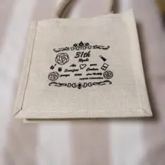 Item thumbnail for item 1cbd0061-171c-439e-9dd0-ae178b8ac67f