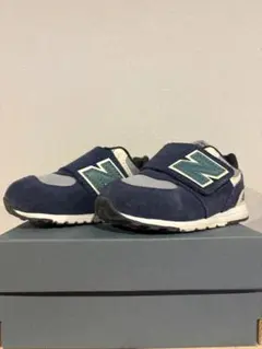 【送料込み】New Balance ネイビー 13センチ