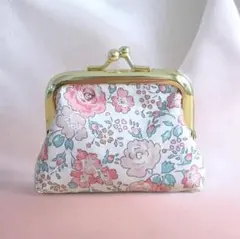 Item thumbnail for item 6445fa82-813c-47d1-8b16-708c66ada63b