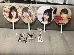 TWICE モモ 【うちわ 缶バッチ キーホルダー】まとめ売り！