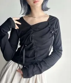 【mily bilet】サテンリボン付き袖口刺繍ギャザーリブカットソー