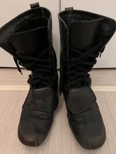 Puma ブラックレザーブーツ