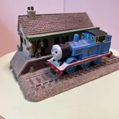 2314.きかんしゃトーマス置物のサムネイル