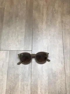 Ray-Ban ブラウン ラウンド型サングラス ケース付き