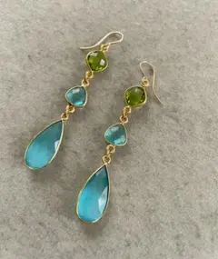 3連ピアス