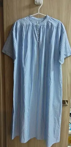 イッツデモ　ワンピース　ストライプ白×水色　水色系　パールボタン　ゆったり　F