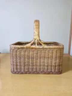 籐かご　バスケット