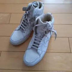 コンバース ホワイト ハイカットスニーカー