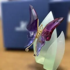 SWAROVSKI 蝶 バタフライ ブローチ グリーン クリスタル - メルカリ