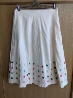 ヤンガニー カラフルドット刺繍フレアスカートのサムネイル