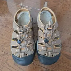 美品】KEEN スポーツサンダル ベージュ28センチ キーン - メルカリ
