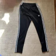 adidas ブラックジャージパンツ 3本ライン
