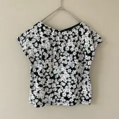 フェルゥ［M］大人ナチュラル◎バックリボン◎マーガレット柄ショート丈カットソーのサムネイル