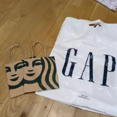 スターバックスとGAPのショッピングバッグセット