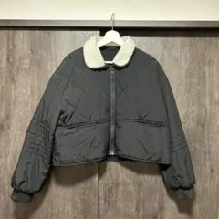 美品✨ブラックキルティングアウター　ボア付き　襟ありアウターMサイズ