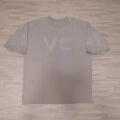 RVCA　ルーカ　アーチロゴ　オーバーサイズTシャツ　刺繍のサムネイル