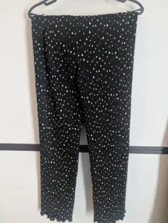プリーツパンツ