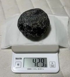 ☆マグネタイト原石☆本宿コールドロン転石【川ズレ・ウブ・小216g