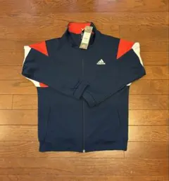 adidasのジャージ