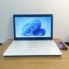 ホワイトノート8ギガ大容量750ギガwin11 オフィスブルーレイカメラオフィス