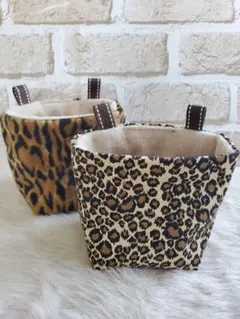 Item thumbnail for item 2878c5d0-fe4a-49bf-b60a-0d3336a0e49a