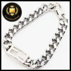 ✨極美品✨FENDI フェンディ バゲット FFロゴ チェーン ブレスレットのサムネイル