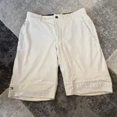 トミーヒルフィガー ホワイトショートパンツ