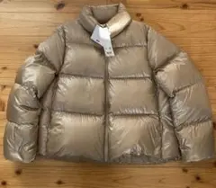 ユニクロ　ウルトラライトダウンシャイニーボリュームジャケット　ベージュ　L