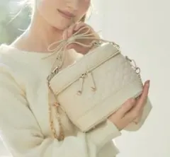 toccocloset リボンショルダー付きバニティバッグ アイボリー