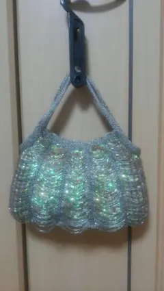 美品　組曲　結婚式　パーティーバッグ　謝恩会ビーズゴールドシルバー