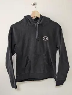 Champion リバースウィーブ パーカー 黒 ワンポイントロゴ バックロゴ