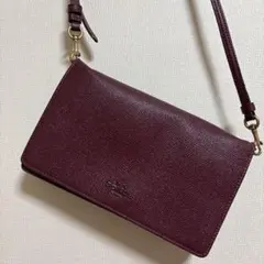 COACH レッド ショルダーバッグ