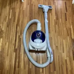 Makita キャニスター掃除機 本体 ジャンク品 - メルカリ