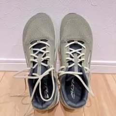 アルトラ アウトドアシューズ