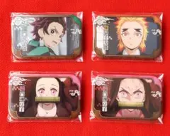 鬼滅の刃　まるかくカンバッジ５　４点セット