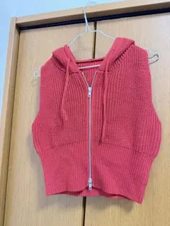 赤 フード付き ニットベスト サイズF
