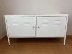 IKEA 赤い3段チェスト ガラス前面付き IKEA 赤い3段チェスト ガラス前面付き - メルカリ