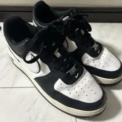 NIKE AIR FORCE 1 ブラック×ホワイト