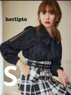 【美品】herliptoハーリップトゥBow-Tie Lace Blouseのサムネイル