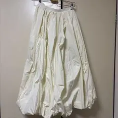 emmi タックボリュームバルーンスカート